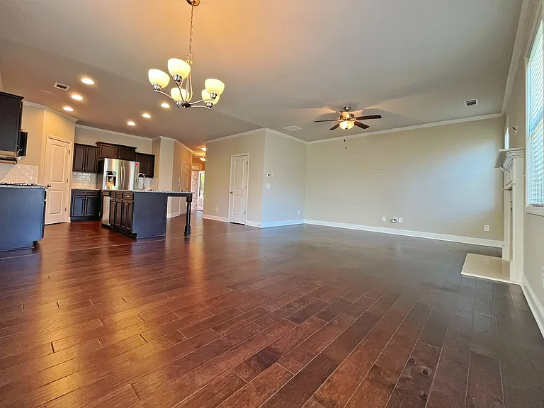 330 Holdings Dr — Photo 8