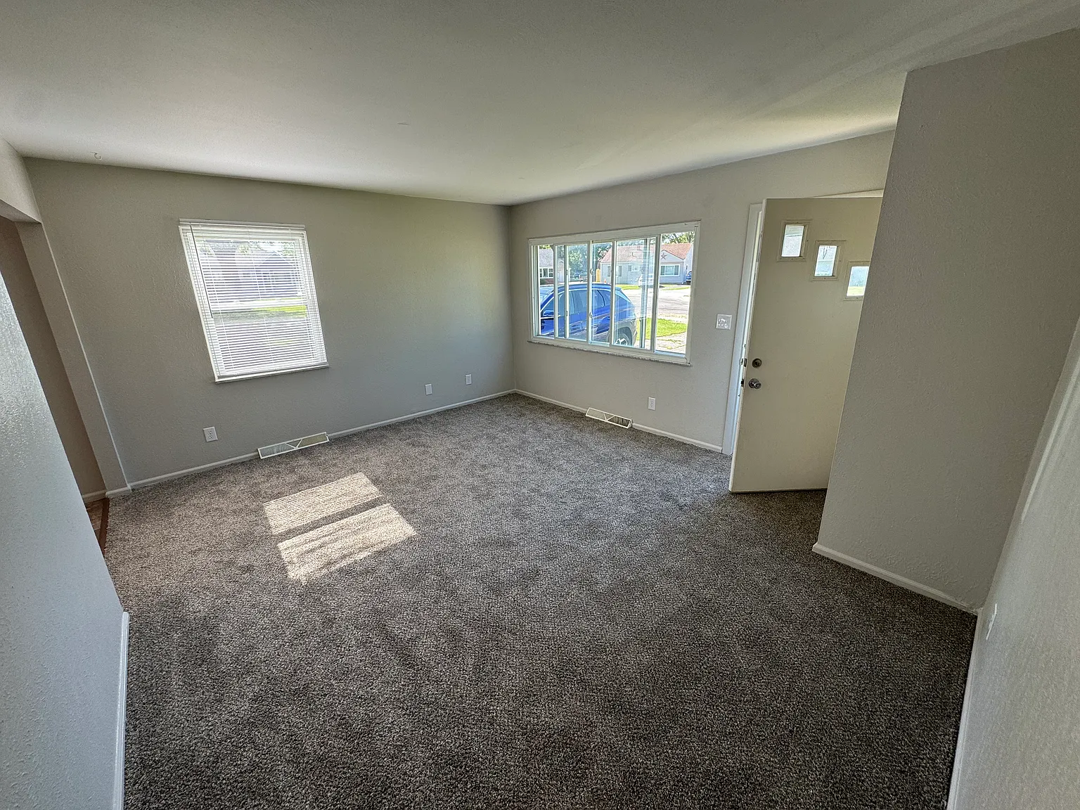 2522 Brentford Ct — Photo 2