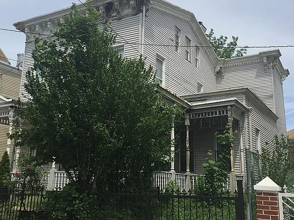 2nd image of 87 Schenck Ave