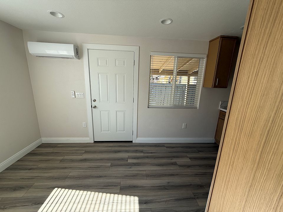 1st image of 712 S Myrtle Ave #1