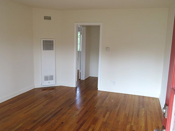 3rd image of 1507 Harvard St APT A