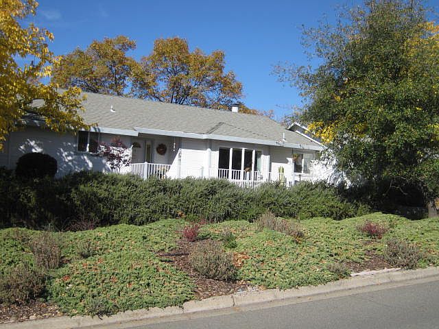 1st image of 1597 Country Club Dr