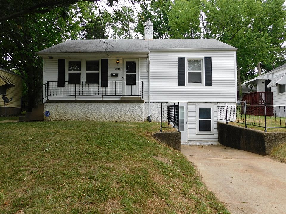 1st image of 2049 Coleridge Dr