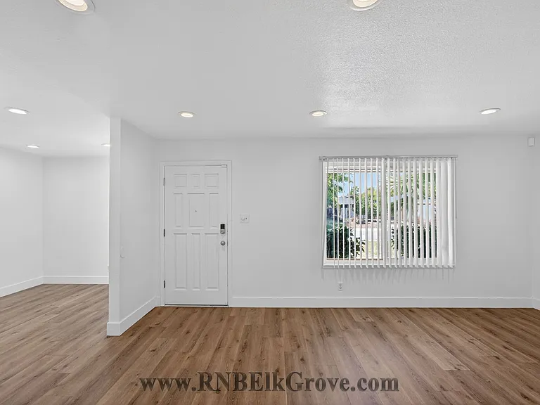 6844 Sandrock Way — Photo 6