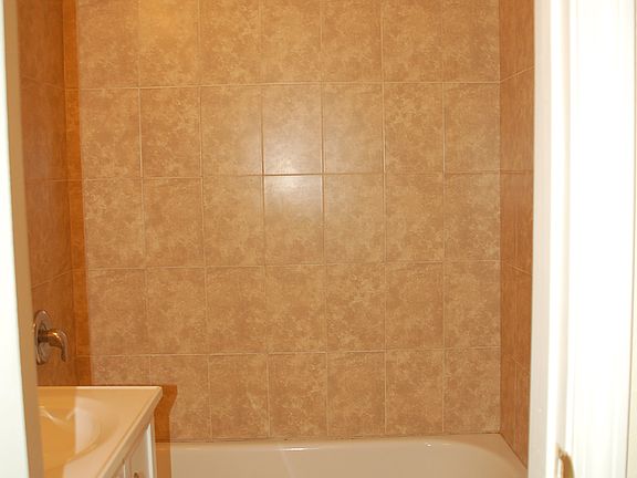 4th image of 1038 Almeda St