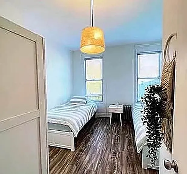 1136 Hancock St #2 — Photo 8