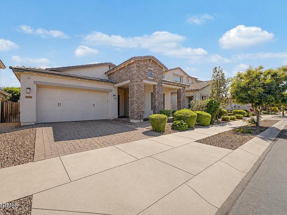 1st image of 20993 E CARRIAGE Way