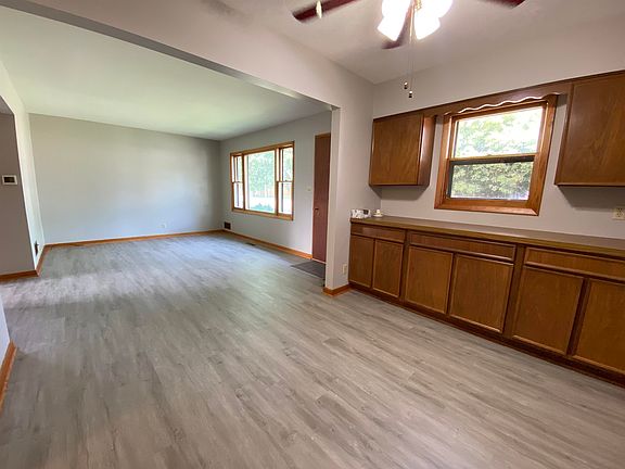 5th image of 515 S Lincoln Ave