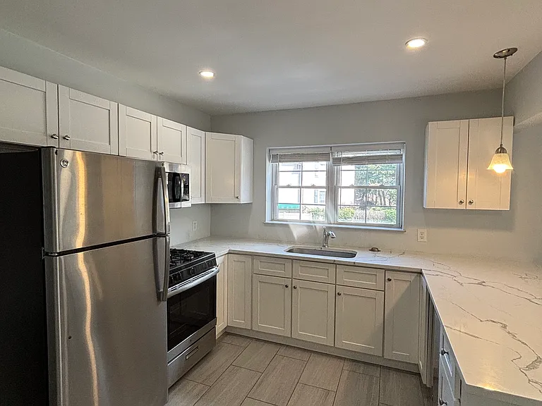 529 Bloomfield Ave #5 — Photo 4