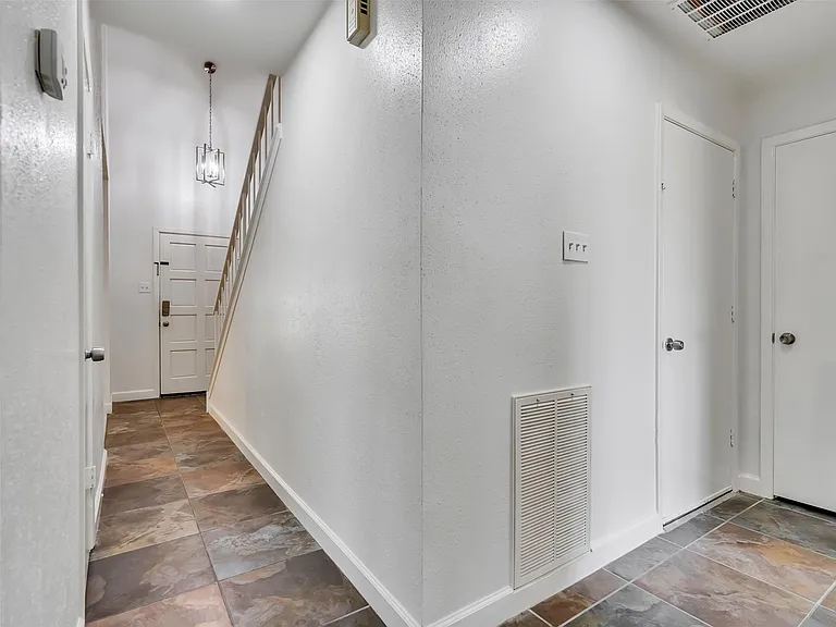 423 Forest Hills Dr — Photo 30