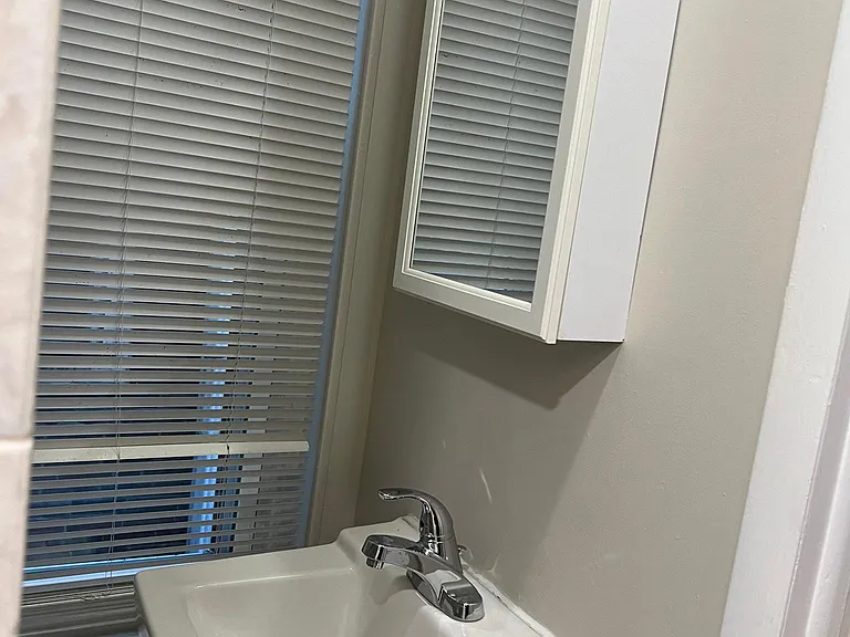 1438 Wolf St #2R — Photo 5