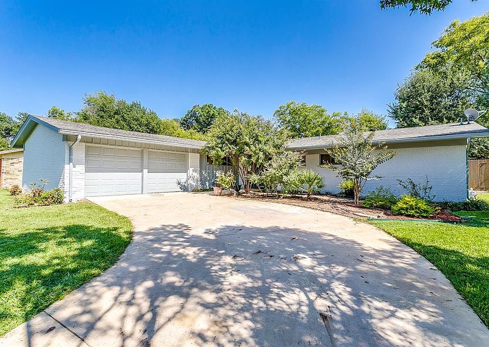 1st image of 5617 Trail Lake Dr