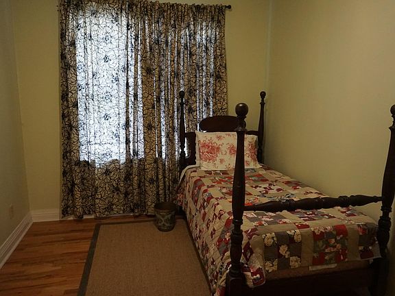 3rd image of 1101 Boyd St #13