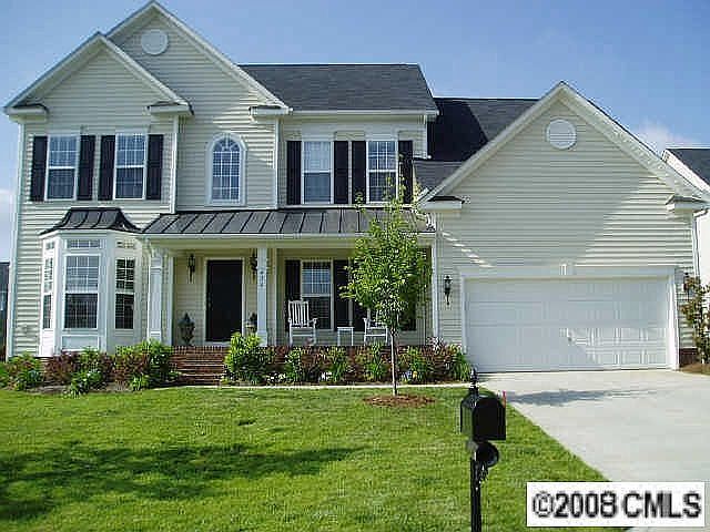 Lovely home on cul-de-sac faces North