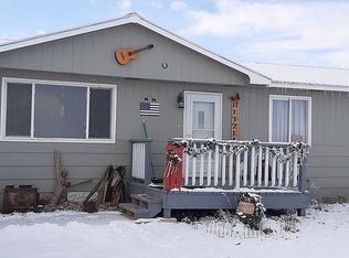 669 Eight Mile Rd, Riverton, WY 82501