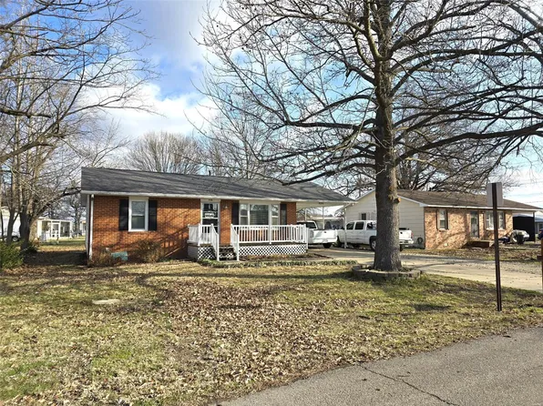 904 W Saint Francis St, Dexter, MO 63841