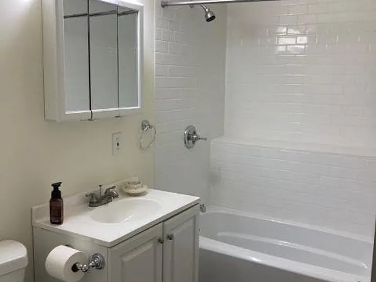 11 Melbourne Ave SE — Photo 10