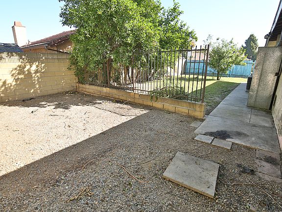 Spacious Yard