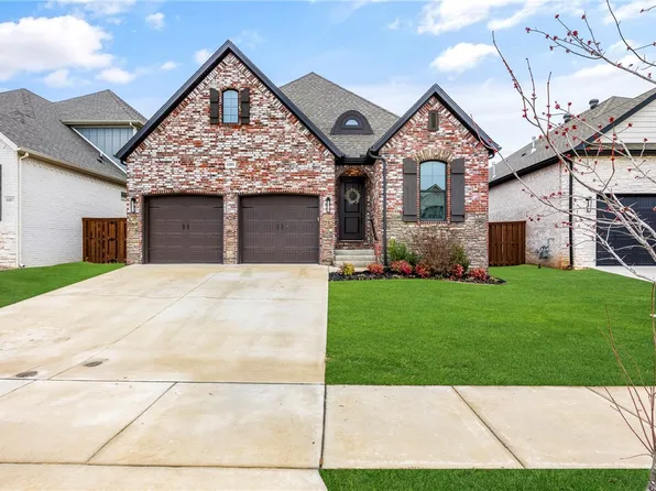 6201 SW Beacon St, Bentonville, AR 72713