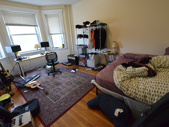 2nd image of 111 Peterborough St #22