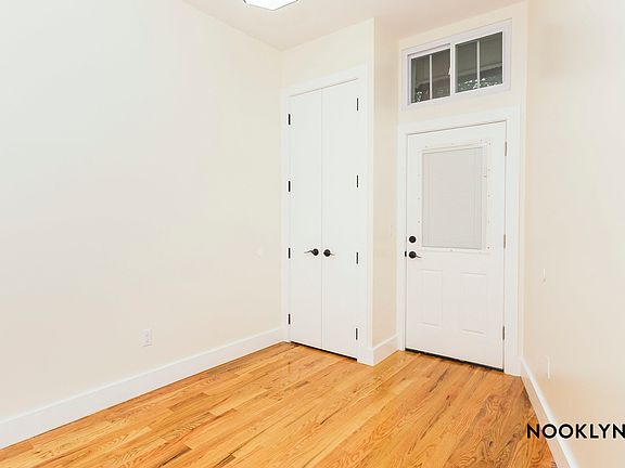 4th image of 216 Driggs Ave #101