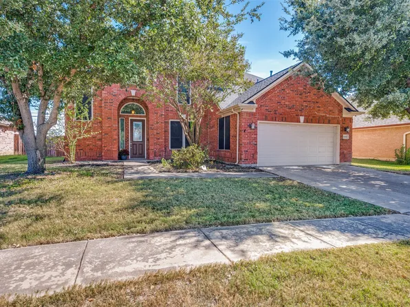 8341 Emerald Cir, North Richland Hills, TX 76180