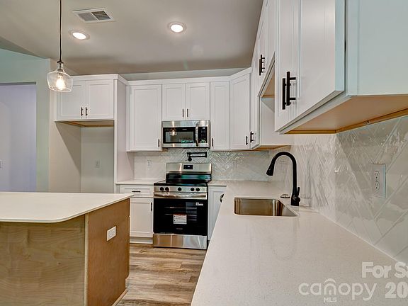 5th image of 315A S Pink St