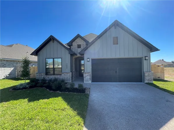 3042 Teller Dr, Bryan, TX 77808