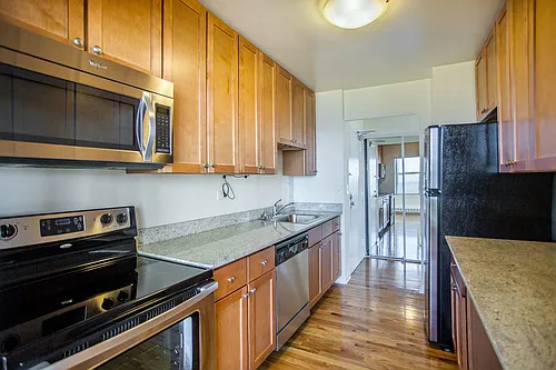 5649-50 N Sheridan Rd #8C Photo 1