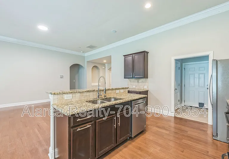 1016 Ridgehaven Rd — Photo 9