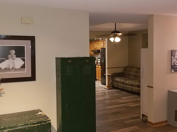 Front Room to Kicthen