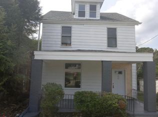 910 Newport Dr, Pittsburgh, PA 15234