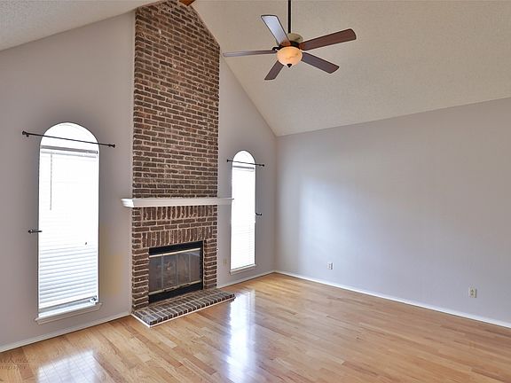 4th image of 7325 Clariece Dr