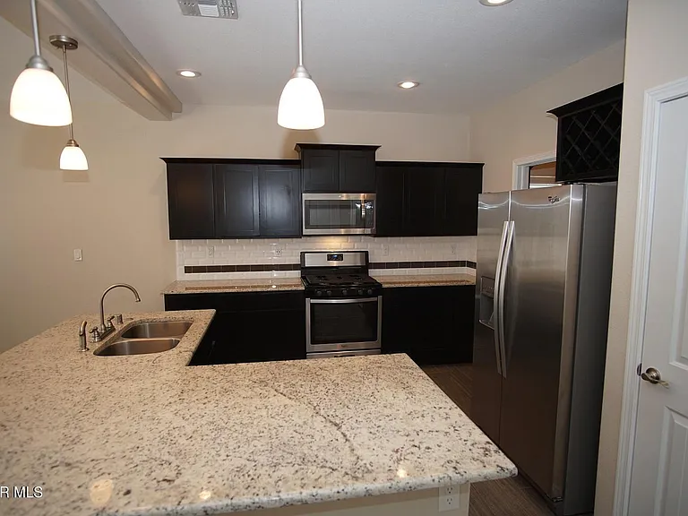 2136 William Caples St — Photo 5