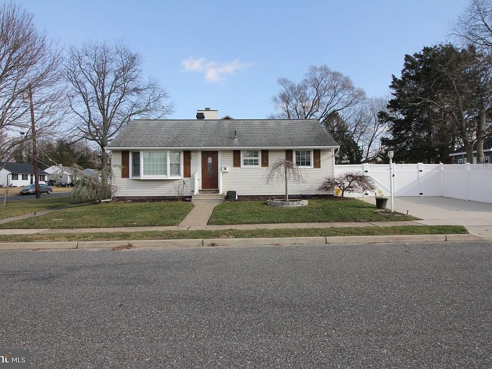 1st image of 300 Cressmont Ave