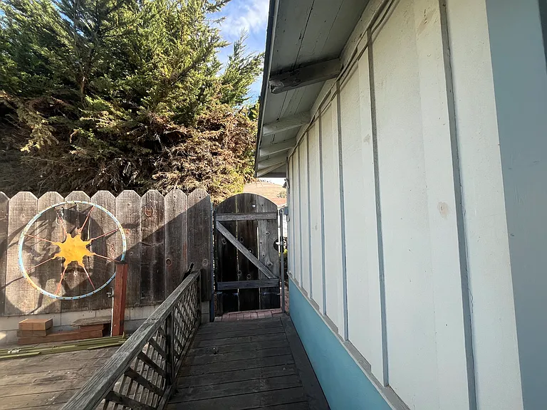 2916 Alder Ave — Photo 12