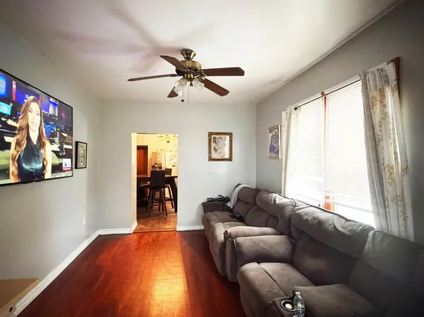 1809 43rd Street image 4 of 27