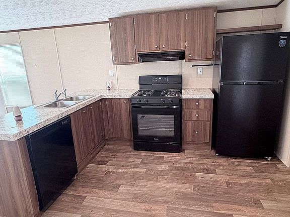 5th image of 2727 Altos Way SW