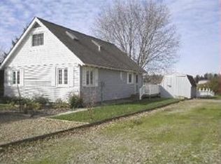 13213 E Canal Dr, Conneaut Lake, PA 16316
