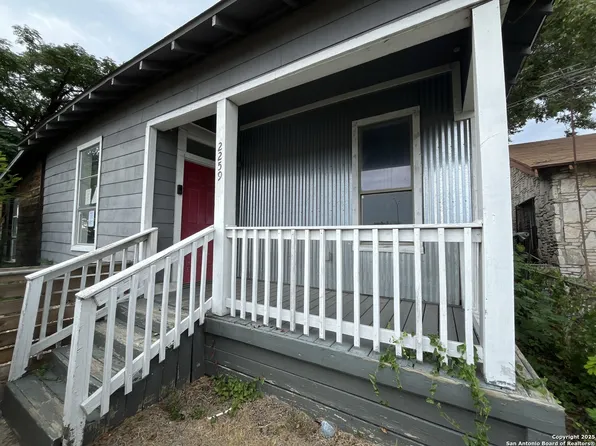 2259 N Interstate 35, San Antonio, TX 78208