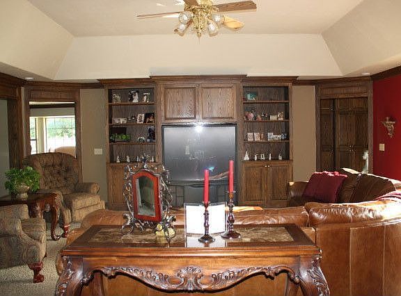 Living Room  21x21