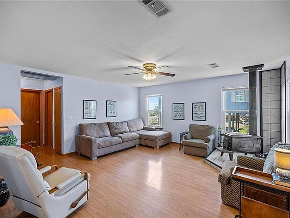 4th image of 26409 Mildred Dr