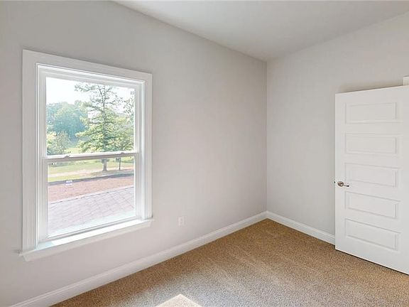 3rd image of 3022 Fairway Dr
