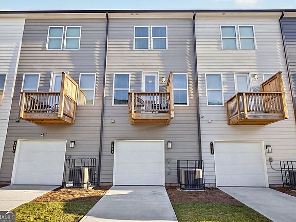 4th image of 2656 Brookview Ln NW