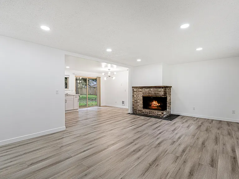 9408 Columbine Cir W — Photo 9