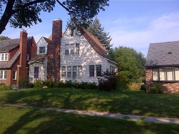 Pontiac-20120826-00043
