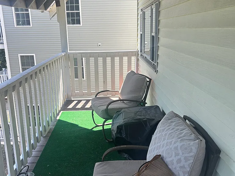 68 Bellingham Ave — Photo 13