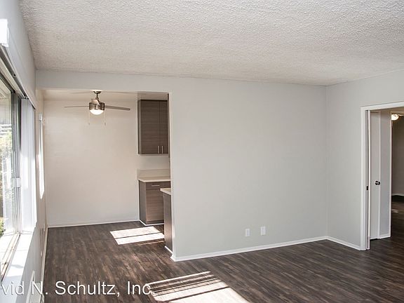 4th image of 315 N Kenwood St APT 2