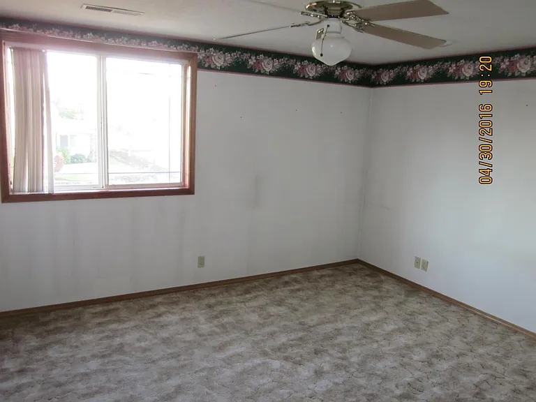 209 Mission Dr — Photo 12