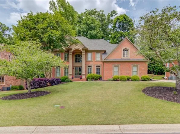 1363 Riverview Run Ln, Suwanee, GA 30024